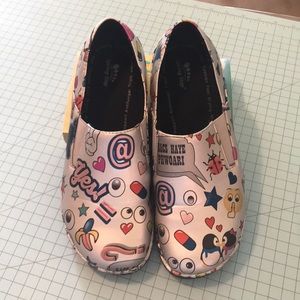 Spring Step Farrara-Graffiti Clogs